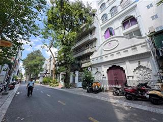 Siêu vị trí  mặt tiền hồ xuân hương. p6. quận 3  xd  6 tầng ( 4 x 15m )  vuông vức  giá 28 tỷ