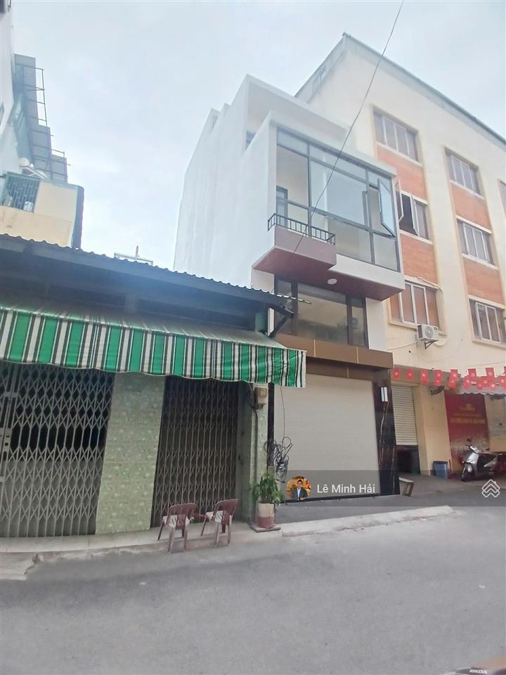 Siêu hiếm  hẻm 10m lý chính thắng. quận 3  gp 7 tầng (7,5 x 10,5m)  cách mt 30m  giá 20,5 tỷ