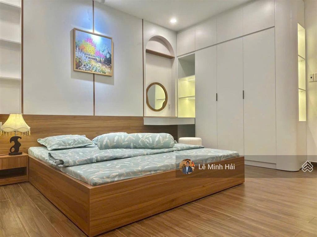 Mặt tiền trần quý cáp, p12, bình thạnh  6 tầng thang máy (4,7 x 28m)  80 triệu/tháng  25 tỷ