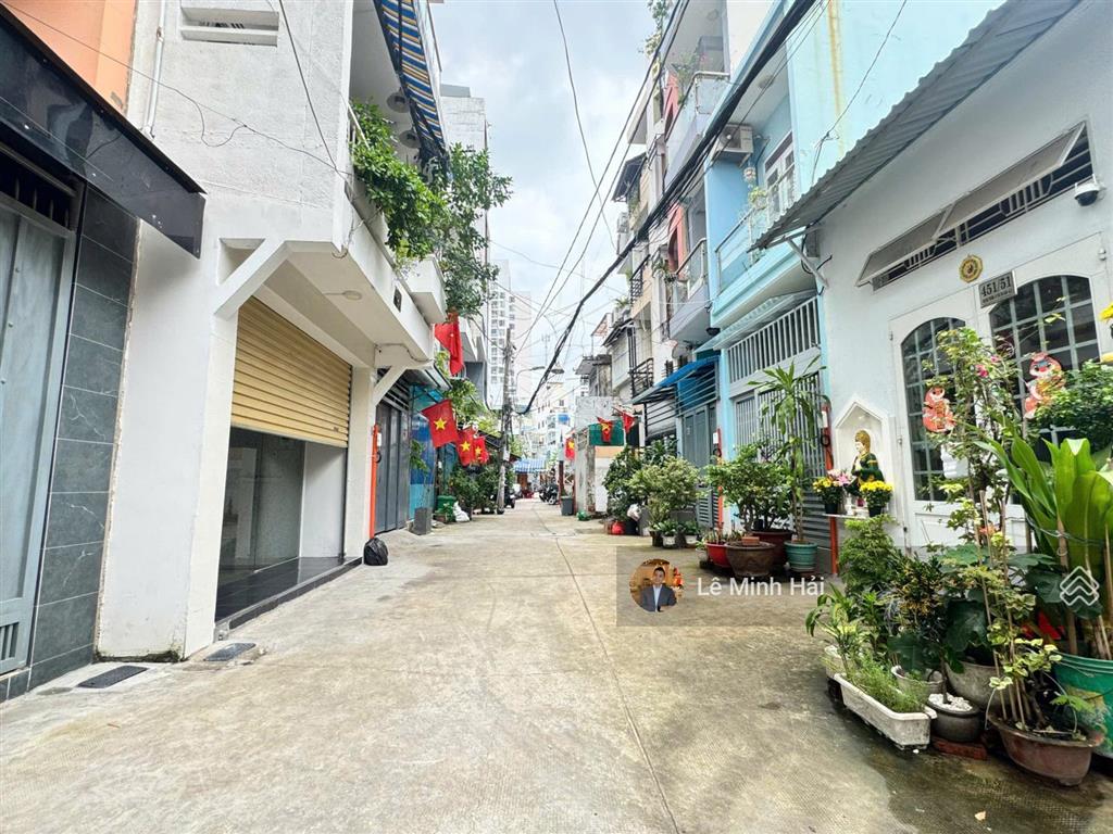Khán hiếm  hẻm xe hơi hai bà trưng. quận 3  xây dựng 6 tầng (5 x 14m)  dt 70m2  giá 11 tỷ