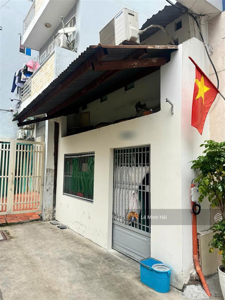 Khán hiếm  hẻm xe hơi hai bà trưng. quận 3  xây dựng 6 tầng (5 x 14m)  dt 70m2  giá 11 tỷ