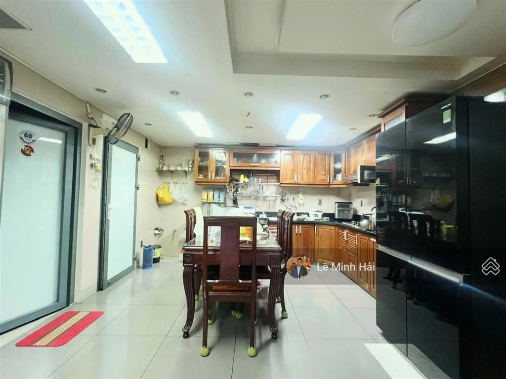 Bán nhà hẻm xe hơi thích quảng đức. p3. phú nhuận  5 tầng (6,8 x 12m)  vô ở ngay  giá 22,9 tỷ