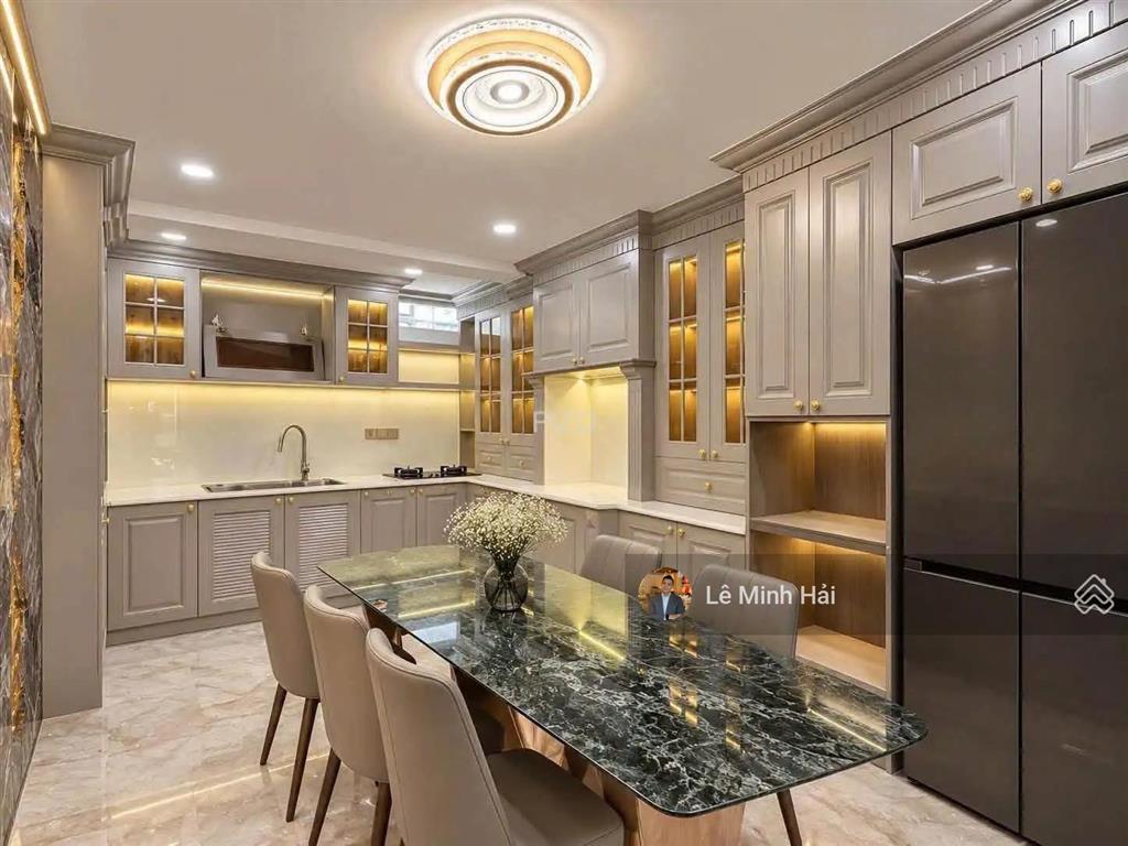 Nhà mới đẹp ở ngay  mặt tiền đinh công tráng. tân định. q1  5 tầng thang máy (60m2)  26,2 tỷ