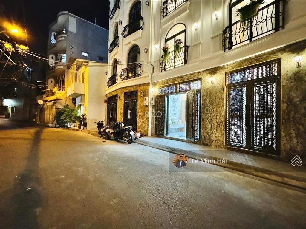 Mặt tiền khu phan xích long. p7. phú nhuận  5 tầng thang máy (6 x 7m)  (5 pn  5 wc)  13,8 tỷ