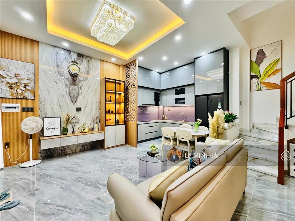 Mặt tiền khu phan xích long. p7. phú nhuận  5 tầng thang máy (6 x 7m)  (5 pn  5 wc)  13,8 tỷ