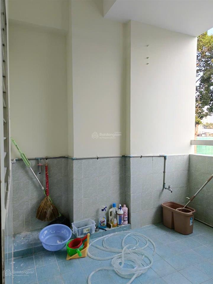 Cho thuê gấp cc nguyễn kim, 10 triệu vnd, 65m2, 2pn, 2wc, cơ bản