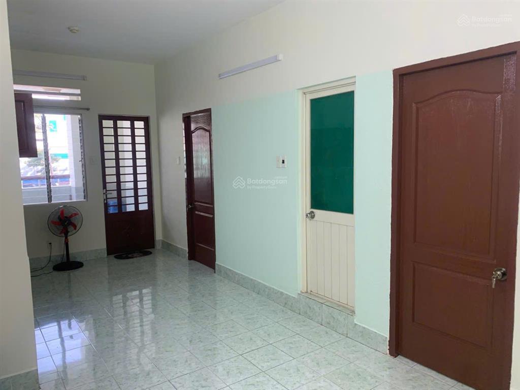 Cho thuê gấp cc nguyễn kim, 10 triệu vnd, 65m2, 2pn, 2wc, cơ bản