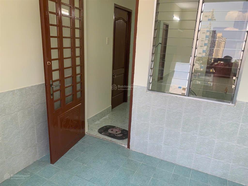 Cho thuê gấp cc nguyễn kim, 10 triệu vnd, 65m2, 2pn, 2wc, cơ bản