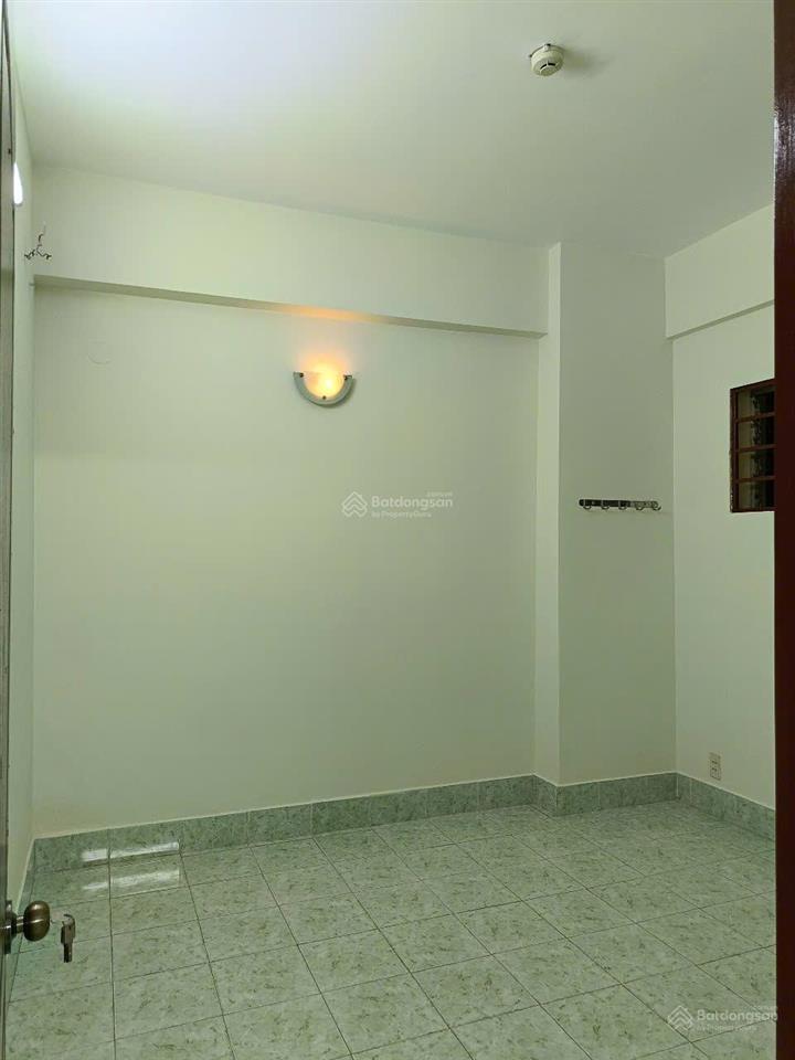 Cho thuê gấp cc nguyễn kim, 10 triệu vnd, 65m2, 2pn, 2wc, cơ bản