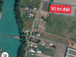 Lô vip duy nhất mặt tiền nhựa 225 m2, tc 60m2, giá 570 triệu, , 1 sẹc dt 749b, chơn thành