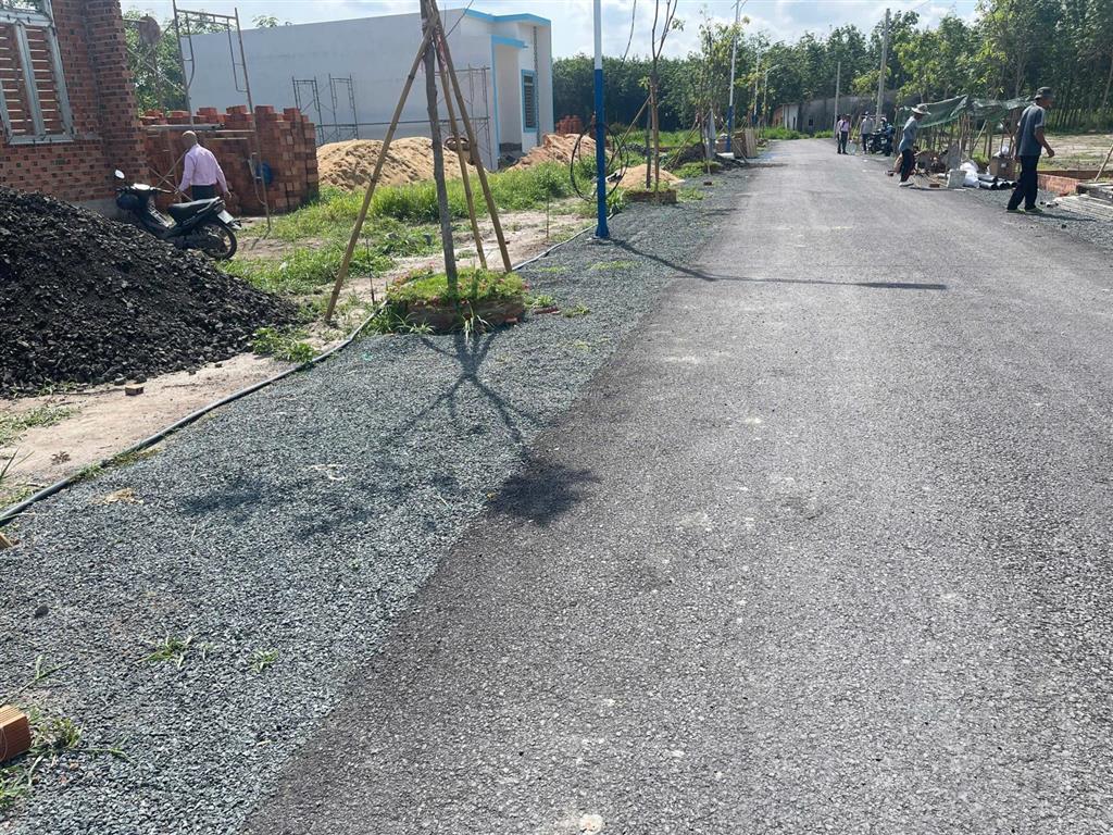 Mặt tiền đường nhựa, view hồ xanh mát 225m2, tc 60m2/chỉ 189 triệu sở hữu. sẵn sổ. quốc lộ 13