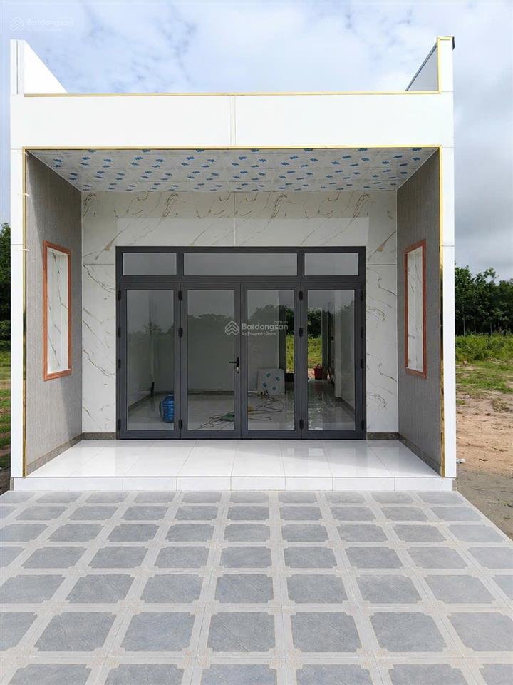 Nhà vườn khu nghỉ dưỡng dầu tiếng  hcm 250m2 (5*50) tc 100m2, giá 790 triệu. dt749b sổ sẵn