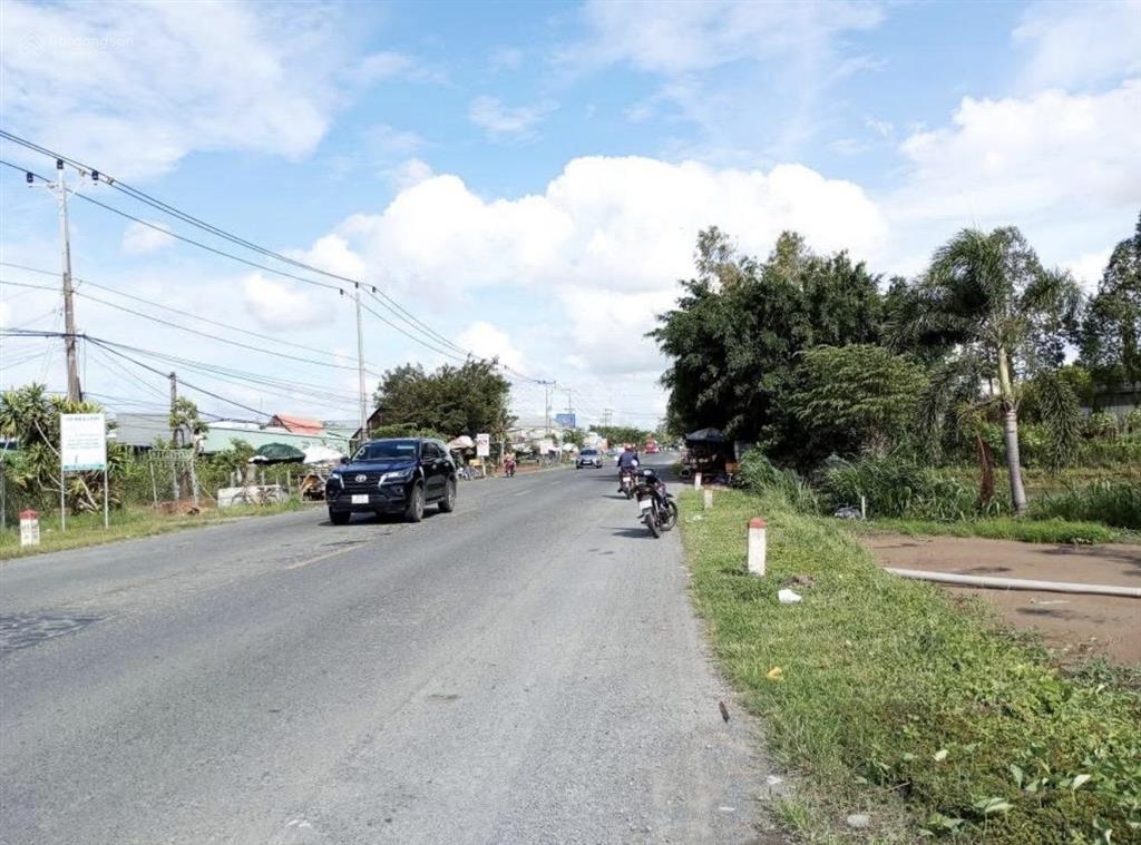 Bán 1.200m2 cây lâu năm giá 8.3ty mặt tiền 6.8m hoà long, ql80 lai vung đồng tháp 0937 600 ***