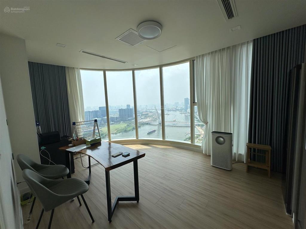 Bán vòng cung 3pn a135.04 giá 42 tỷ bao thuế sổ, hỗ trợ xem nhà 24/7 chính chủ 0937 600 ***