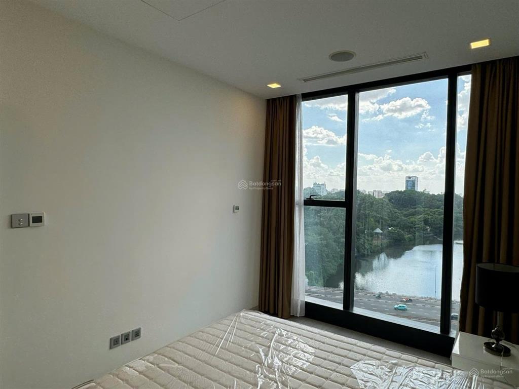 Bán gấp căn góc 2pn ~68m2 giá 17,2 tỷ a110.02 view ko bị chắn full nội thất 0937 600 ***