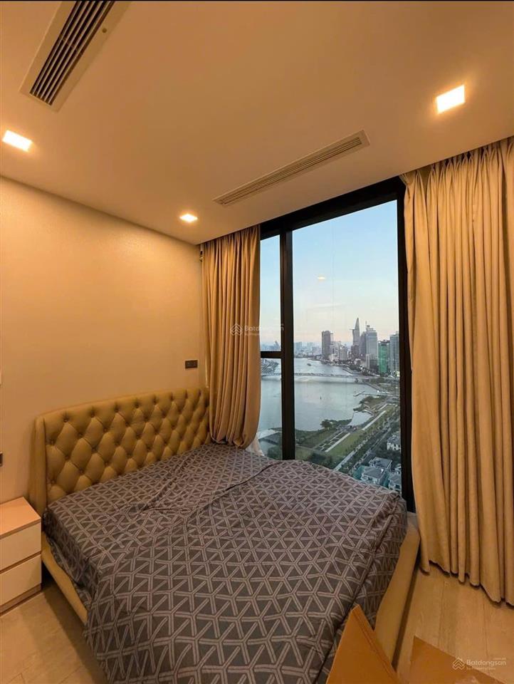 Bán a326.10 78m2 view bitexco giá 26 tỷ thương lượng cho khách