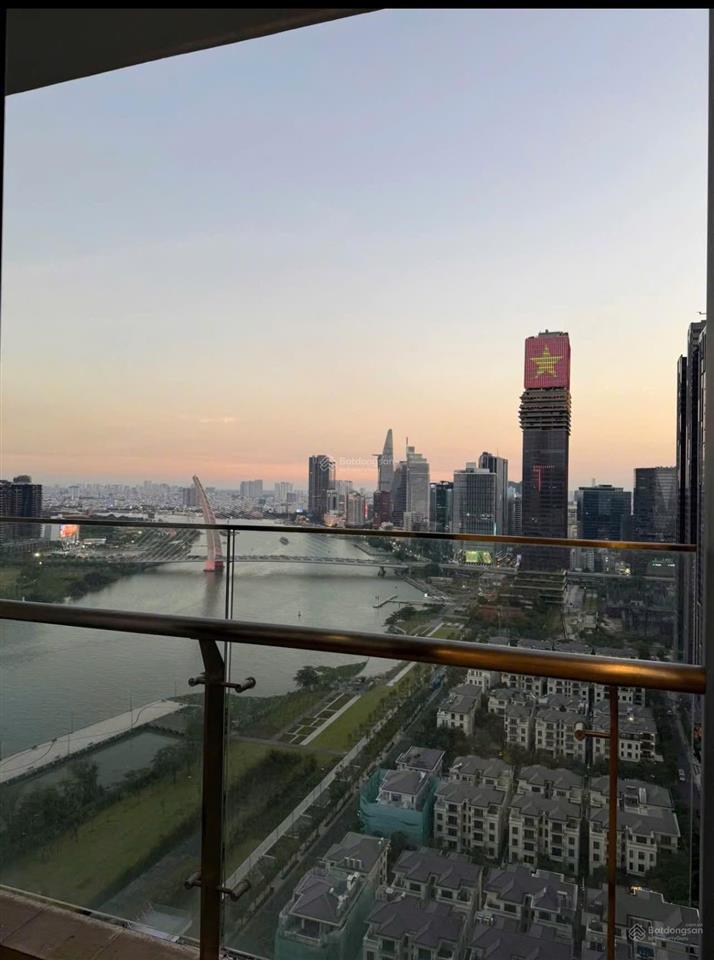 Bán a326.10 78m2 view bitexco giá 26 tỷ thương lượng cho khách