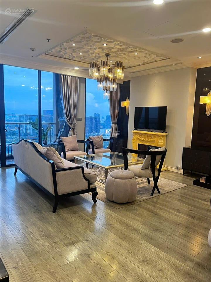 Cho thuê 3pn 121m lầu 26 giá 55tr bao phí quản lý