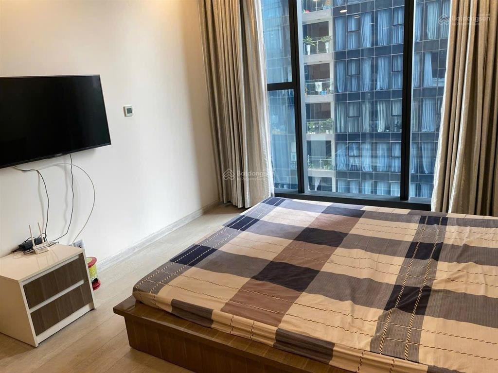 Cần bán 2pn sổ hồng 84m2 giá 18 tỷ full nội thất, thương lượng chính chủ 0937 600 ***