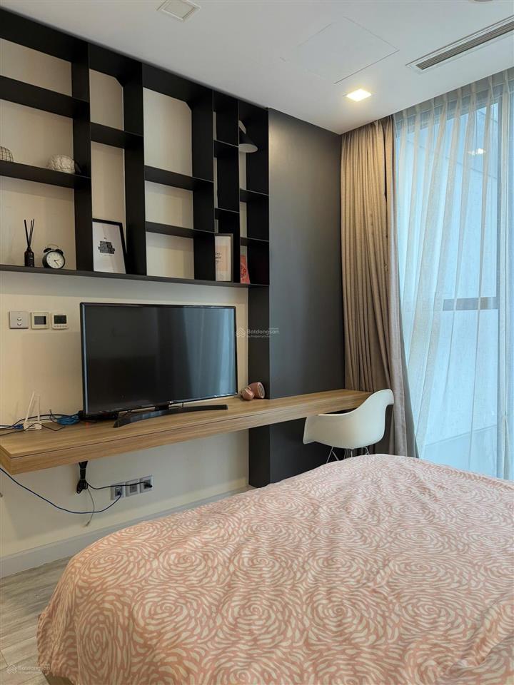 Cho thuê 1pn giá 25tr full nội thất, lầu cao 42, view cầu ba son xem pháo hoa, sông sài gòn