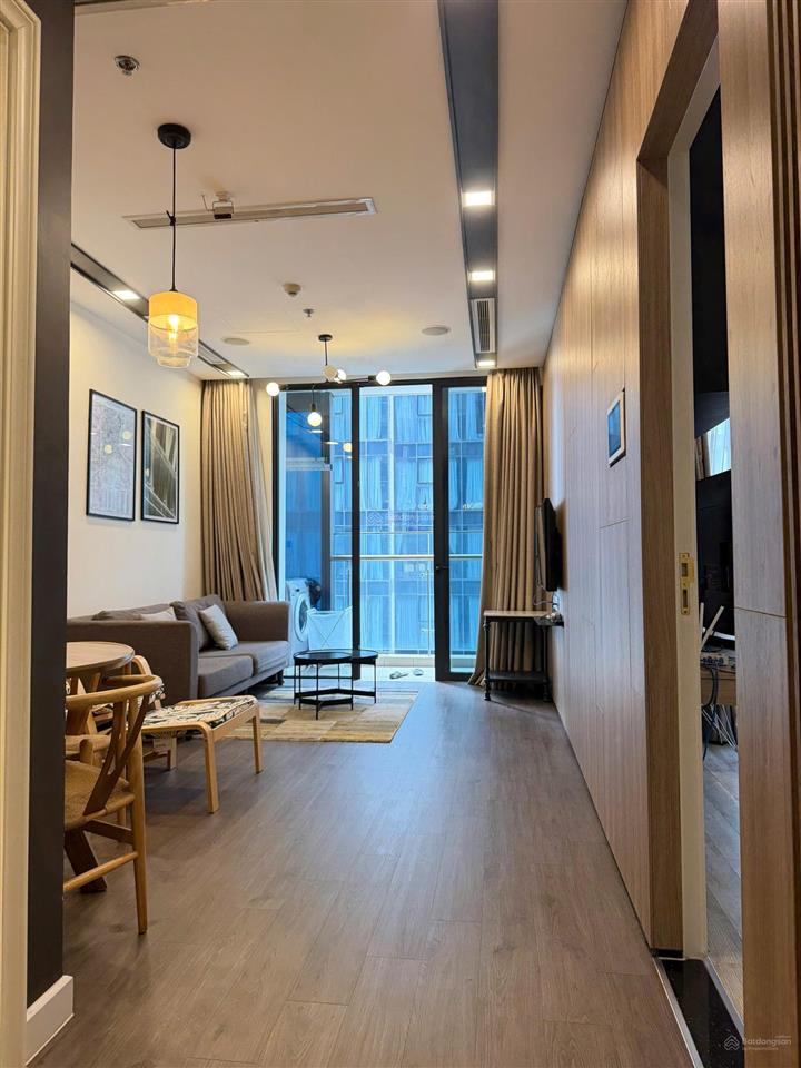 Cho thuê 1pn giá 25tr full nội thất, lầu cao 42, view cầu ba son xem pháo hoa, sông sài gòn