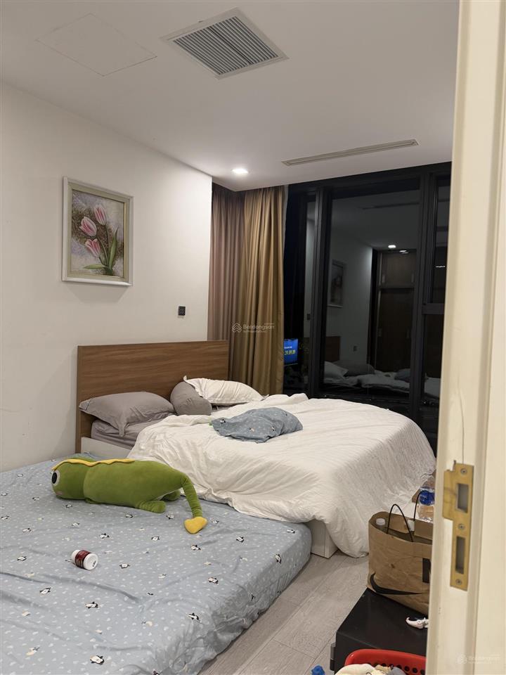 Cần tiền kinh doanh nên bán căn góc 2pn a105.02 68m2 view ko chắn sổ lâu dài giá bán 16.8ty phí 1%