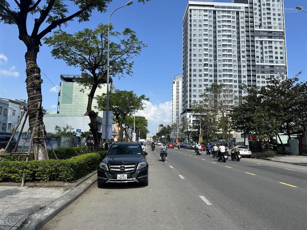 Chính chủ bán lô trần hưng đạo sát cổng euro village 1