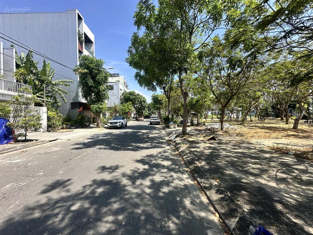 Bán lô view công viên cực hiếm đường mỹ đa tây 4 nam việt á