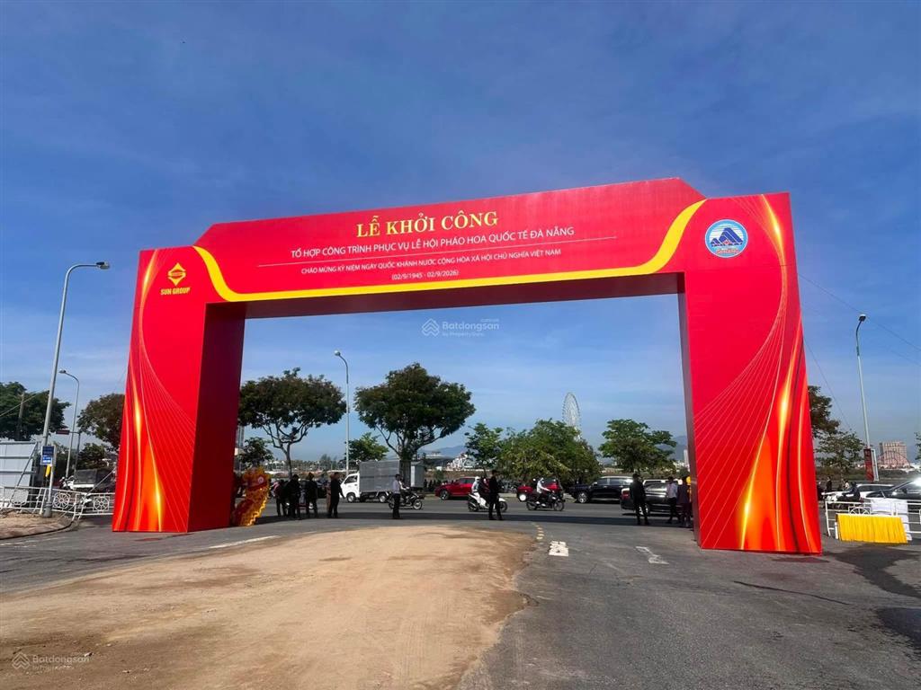 Bán 270m2 đất tặng tòa nhà đường nguyễn tư giản  mỹ an  ngay khán đài pháo hoa