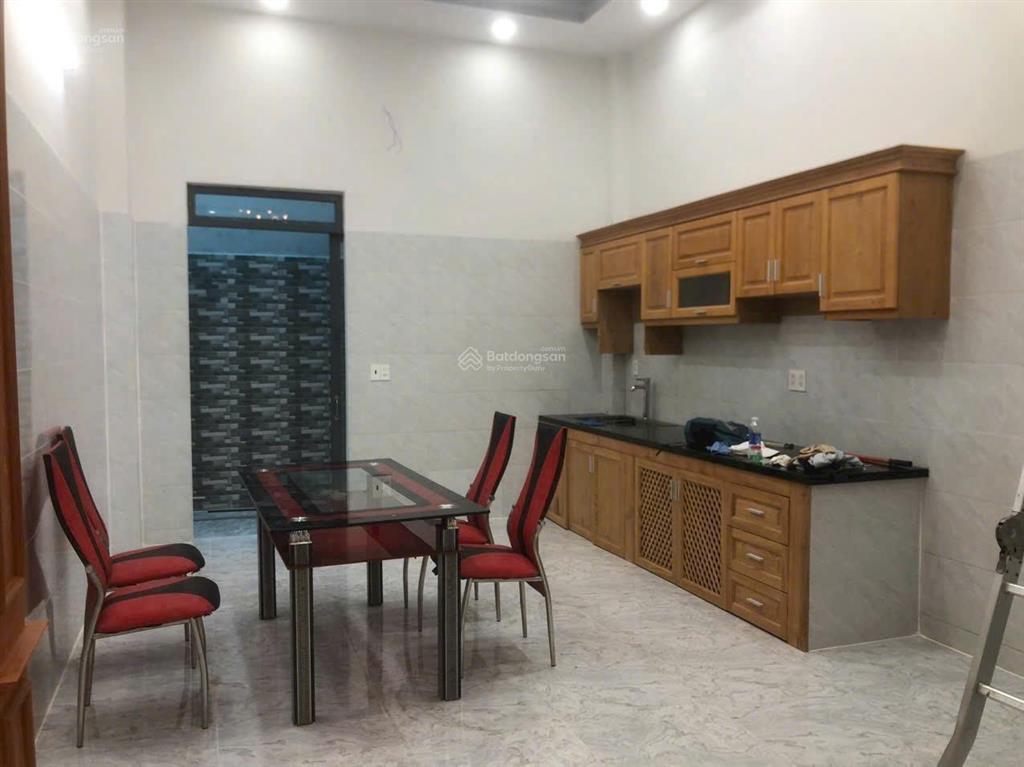 Bán nhà riêng tại bình thành, giá siêu hời 5,3 tỷ, 68 m2, 4pn, 4wc, 3 tầng, bình tân, hcm