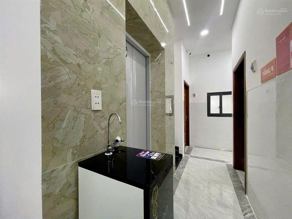 Phòng full nội thất giá 4tr gần aeon tân phú