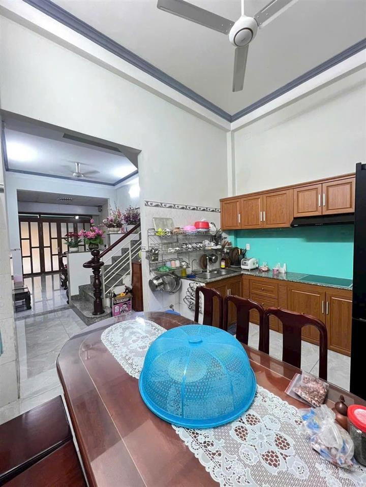 Nhà 2 tầng + 4 phòng trọ cho thuê thu nhập 12 triệu/tháng