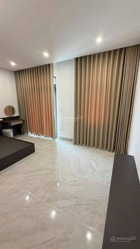 Cho thuê liền kề 4pn thang máy full nội thất mặt đường to 20m gần vincom ocean park 2 giá tốt