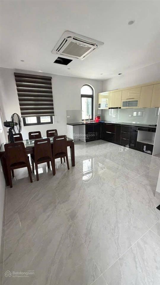 Cho thuê liền kề 4pn thang máy full nội thất mặt đường to 20m gần vincom ocean park 2 giá tốt