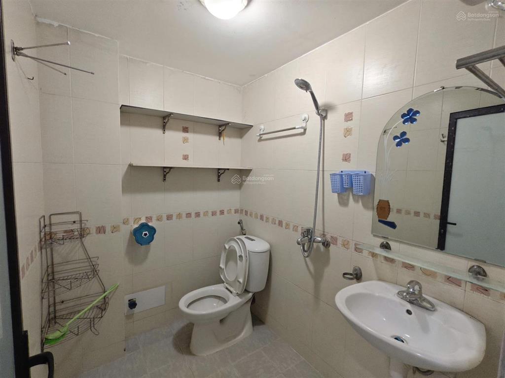 Cho thuê nhà 4 tầng (4pn, 3wc, 43m2) tại ngõ 73, tứ liên, q. tây hồ, giá cực chất 12 triệu vnd/th
