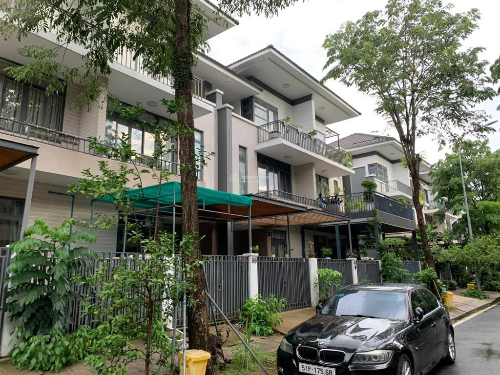 Nhà phố lavila kiến á  105.6m2  full nội thất đẹp sổ hồng gía 15 tỷ  0932 991 ***