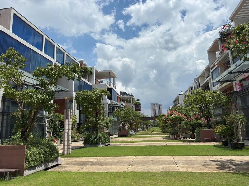 Biệt thự galeria kiến á 245m2  full nội thất đẹp có thang máy bán nhanh 28 tỷ 0932 991 ***