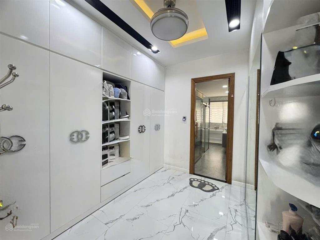 Bán nhanh biệt thự nine southhoàn thiện cao cấp  140m2 sẵn phòng chiếu phim, sauna  0932 991 ***