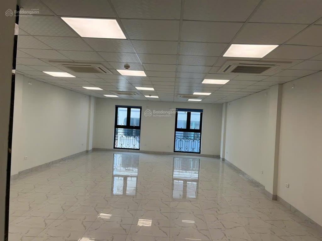 Cho thuê sàn văn phòng 100m vũ ngọc phan  đống đa  có bãi ô tô 5000m
