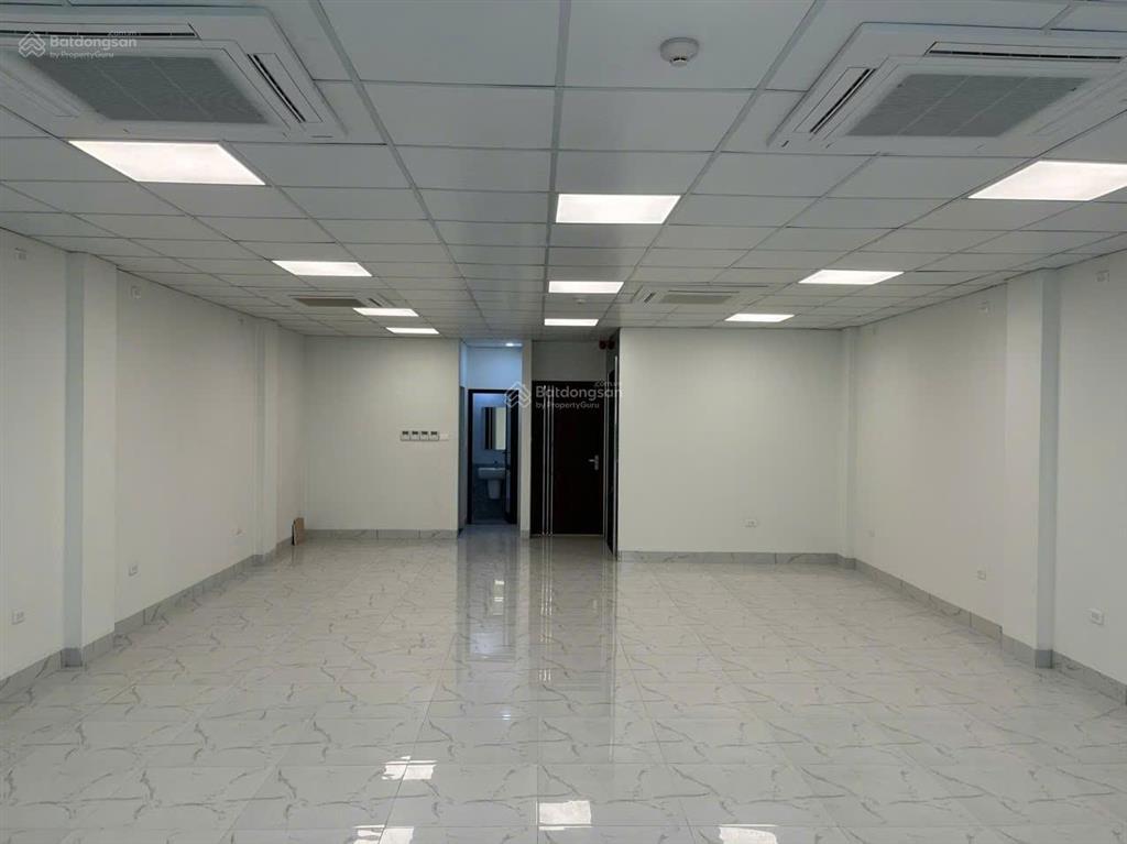 Cho thuê sàn văn phòng 100m vũ ngọc phan  đống đa  có bãi ô tô 5000m