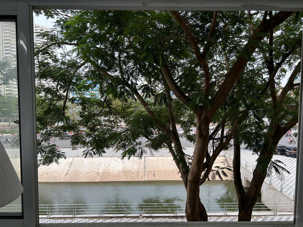 Cho thuê văn phòng 110m2, 17 triệu vnd tại hoàng quốc việt, cầu giấy, view đẹp
