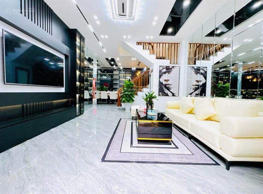 Siêu phẩm hoàng hoa thám 38m2x5 tầng giá chỉ hơn 7 tỉ ngõ nông gần phố  khu vực dân trí cao