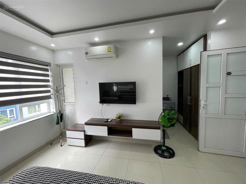 Cho thuê căn hộ 1 p.ngủ tách bếp (40m2) kđt waterfront city.