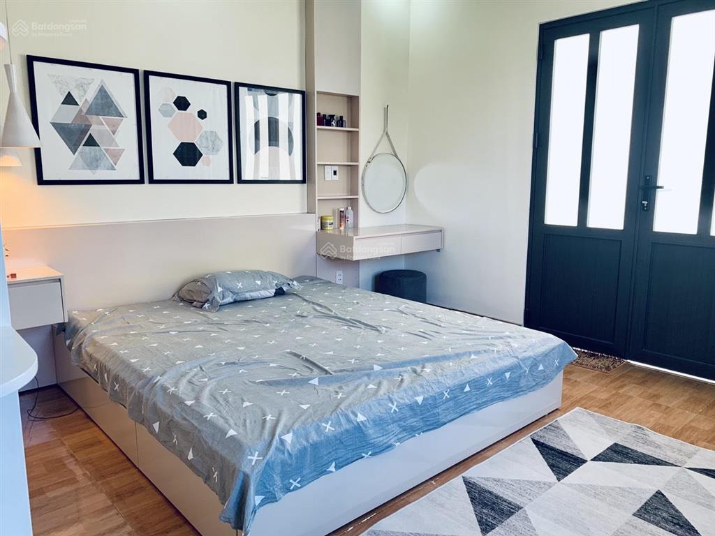 Cho thuê nhà lô góc văn cao, dt 65m2, 3 phòng ngủ thiết kế hiện đại