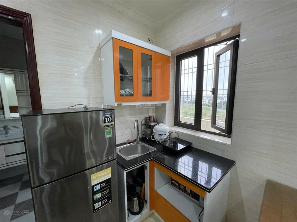 Cho thuê căn hộ 1 ngủ rộng (38m2) waterfront city, có ban công rộng.