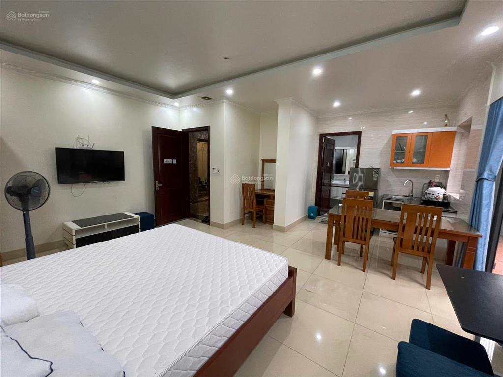 Cho thuê căn hộ 1 ngủ rộng (38m2) waterfront city, có ban công rộng.