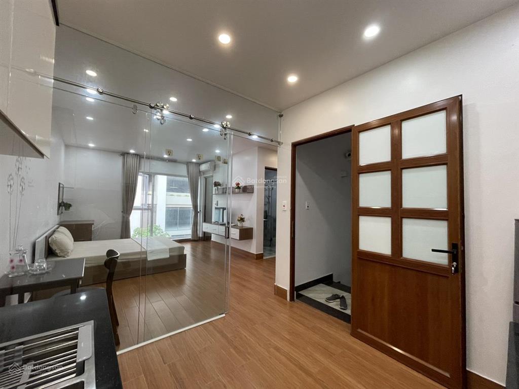 Cho thuê căn hộ 1 ngủ tách bếp rộng (40m2) waterfront city.