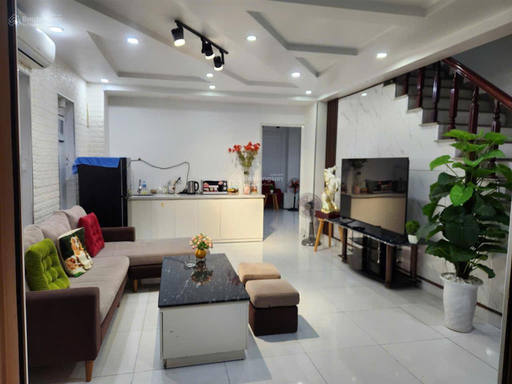Cho thuê nhà nguyên căn phố văn cao, 6 p.ngủ khép kín, dt 70m2
