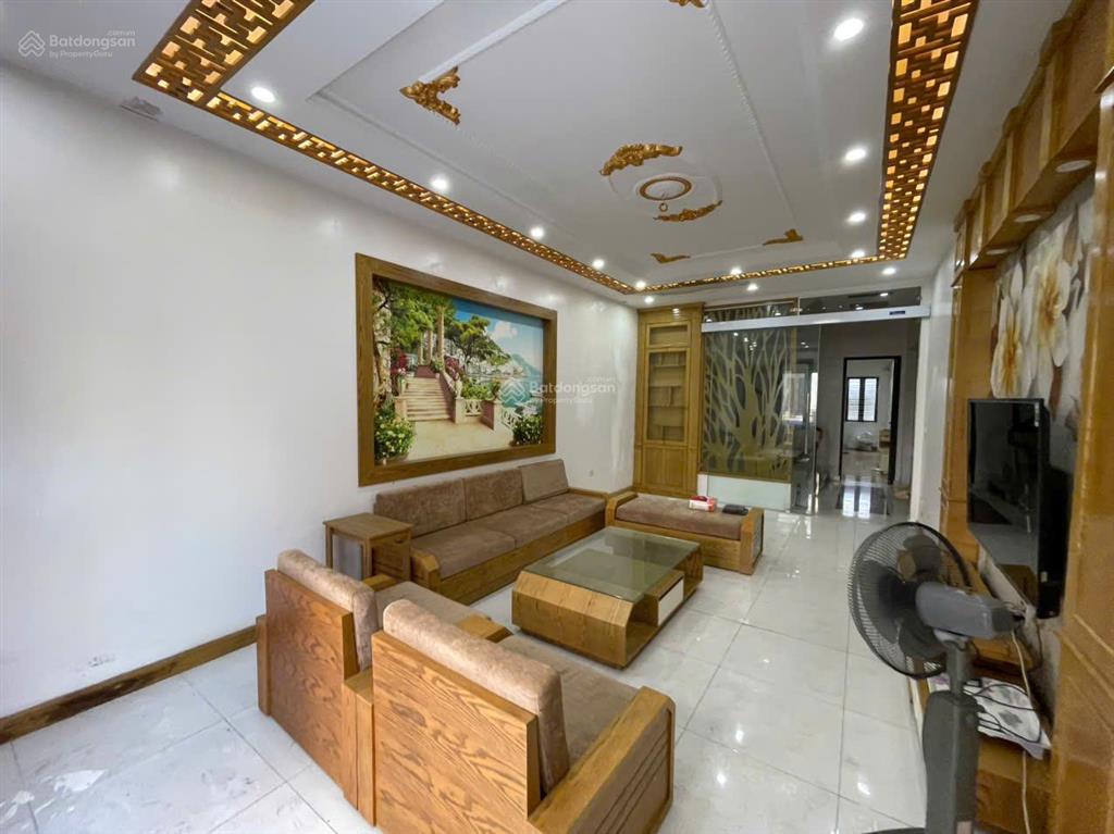 Cho thuê nhà khu phân lô văn cao, dt 85m2, 4 p.ngủ khép kín.