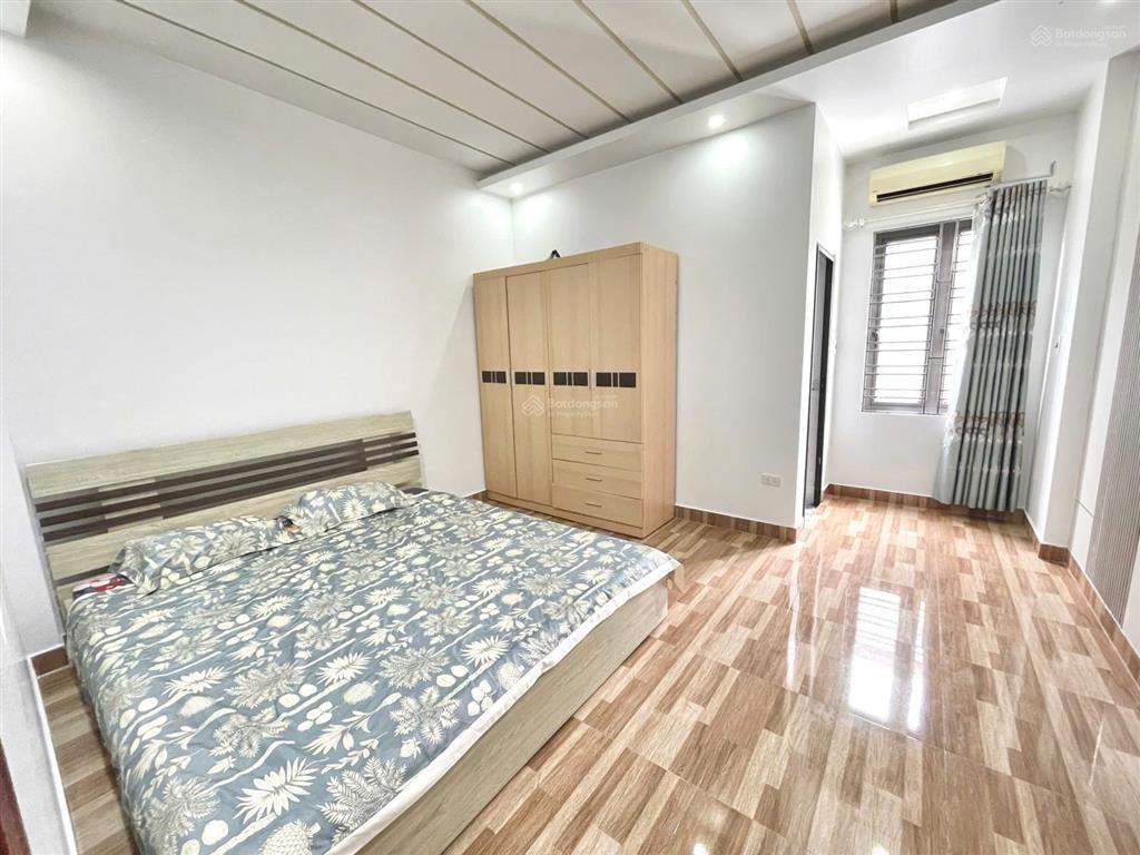 Cho thuê nhà phố văn cao, dt 65m2 x 4 tầng, 3 ngủ khép kín full đồ.
